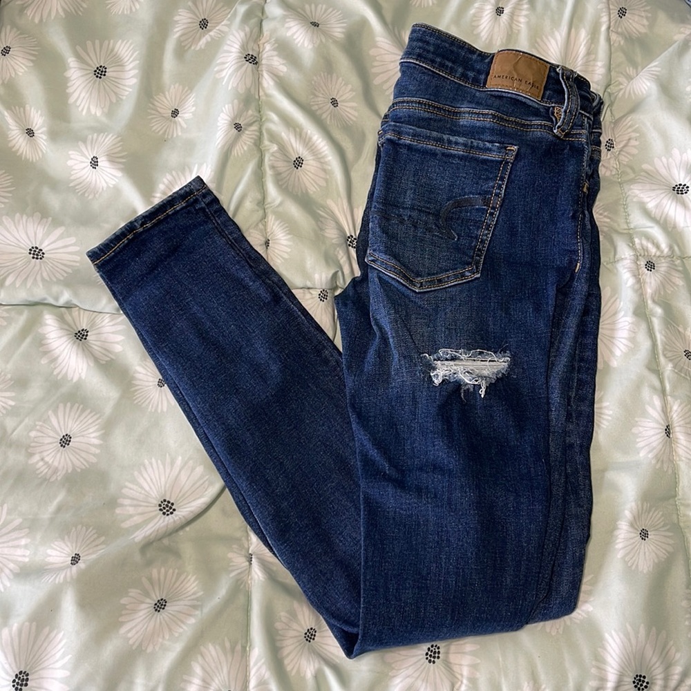 American Eagle Distressed Jegging